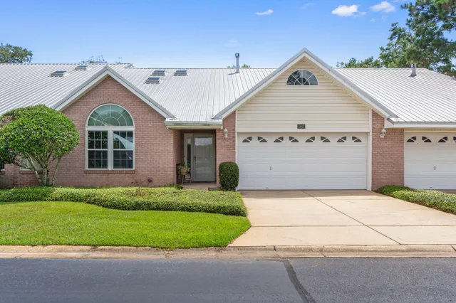 $350,000 | 1942 Woodcrest Ridge, Unit 2, Fort Walton Beach, FL 32547