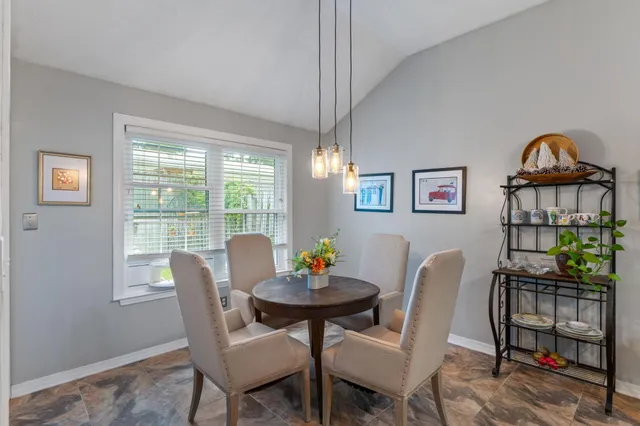 $350,000 | 1942 Woodcrest Ridge, Unit 2, Fort Walton Beach, FL 32547