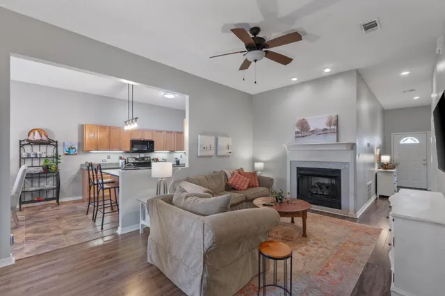 $350,000 | 1942 Woodcrest Ridge, Unit 2, Fort Walton Beach, FL 32547