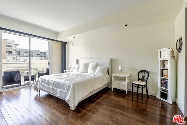 $5,985 | 6250 Hollywood Boulevard, Unit 9I, Los Angeles, CA 90028