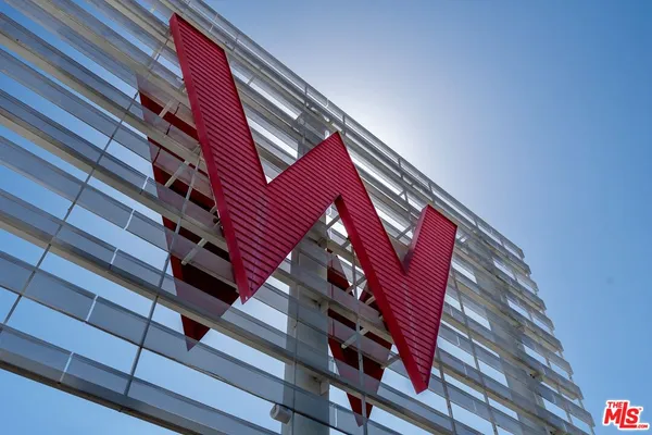 $5,985 | 6250 Hollywood Boulevard, Unit 9I, Los Angeles, CA 90028