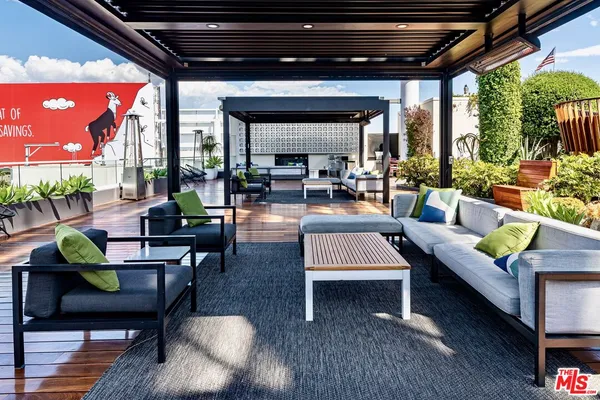 $5,985 | 6250 Hollywood Boulevard, Unit 9I, Los Angeles, CA 90028