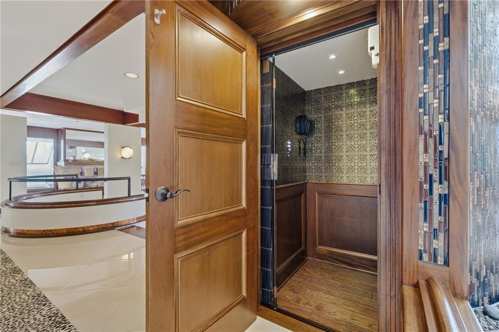 514 Justabout Road Venetia, PA 15367 - Photo 12 of 50 a view of a hallway with wooden floor and dining room view