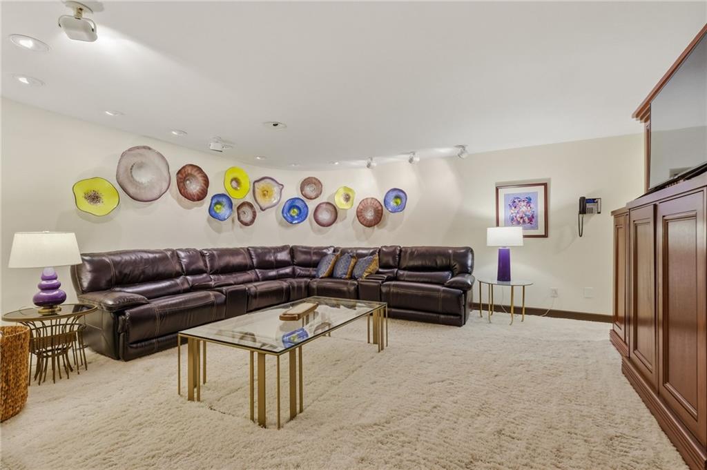 514 Justabout Road Venetia, PA 15367 - Photo 28 of 50 a living room with furniture and furniture