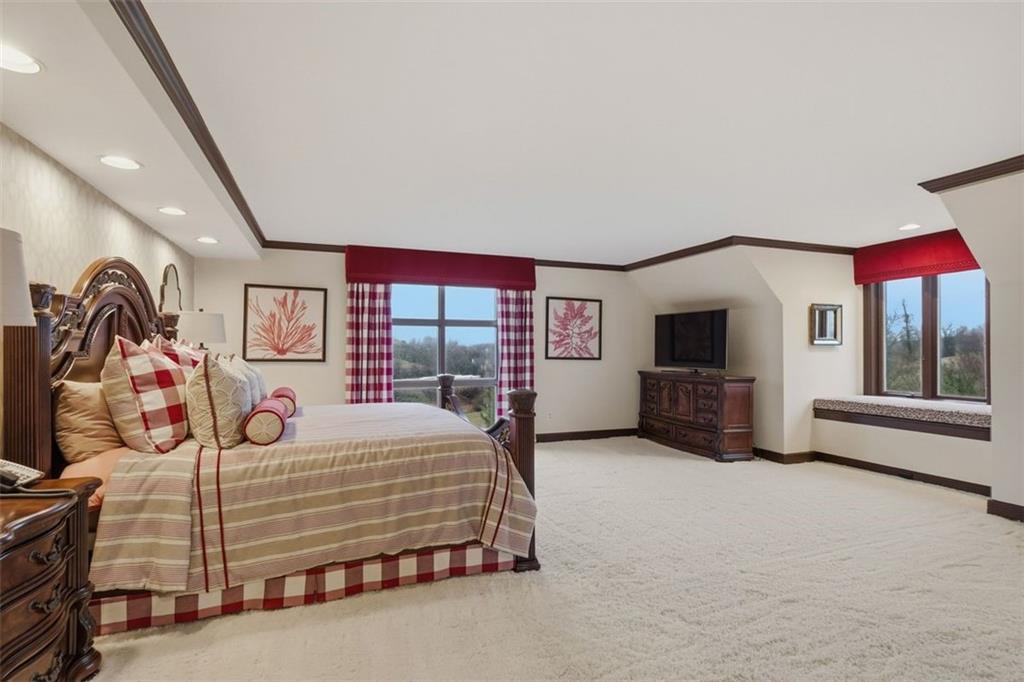 514 Justabout Road Venetia, PA 15367 - Photo 39 of 50 a bedroom with a bed and a tv