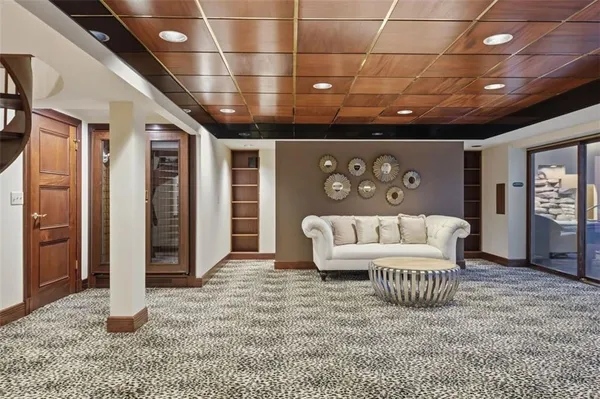 $4,475,000 | 514 Justabout Road, Venetia, PA 15367