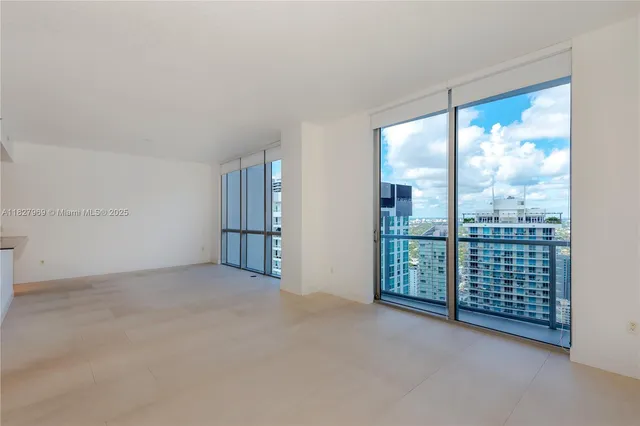 $5,500 | 1060 Brickell Avenue, Unit 4309, Miami, FL 33131