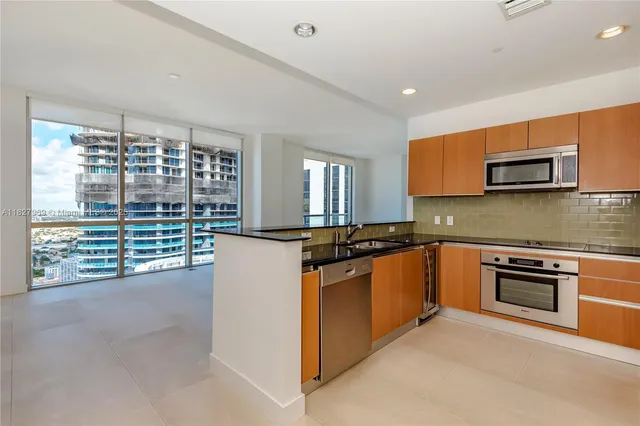 $5,500 | 1060 Brickell Avenue, Unit 4309, Miami, FL 33131
