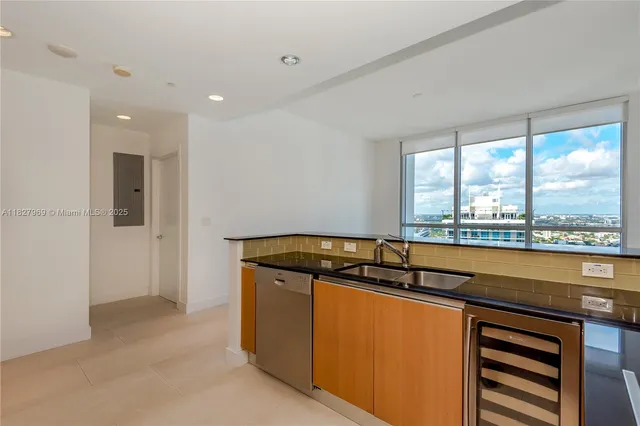 $5,500 | 1060 Brickell Avenue, Unit 4309, Miami, FL 33131