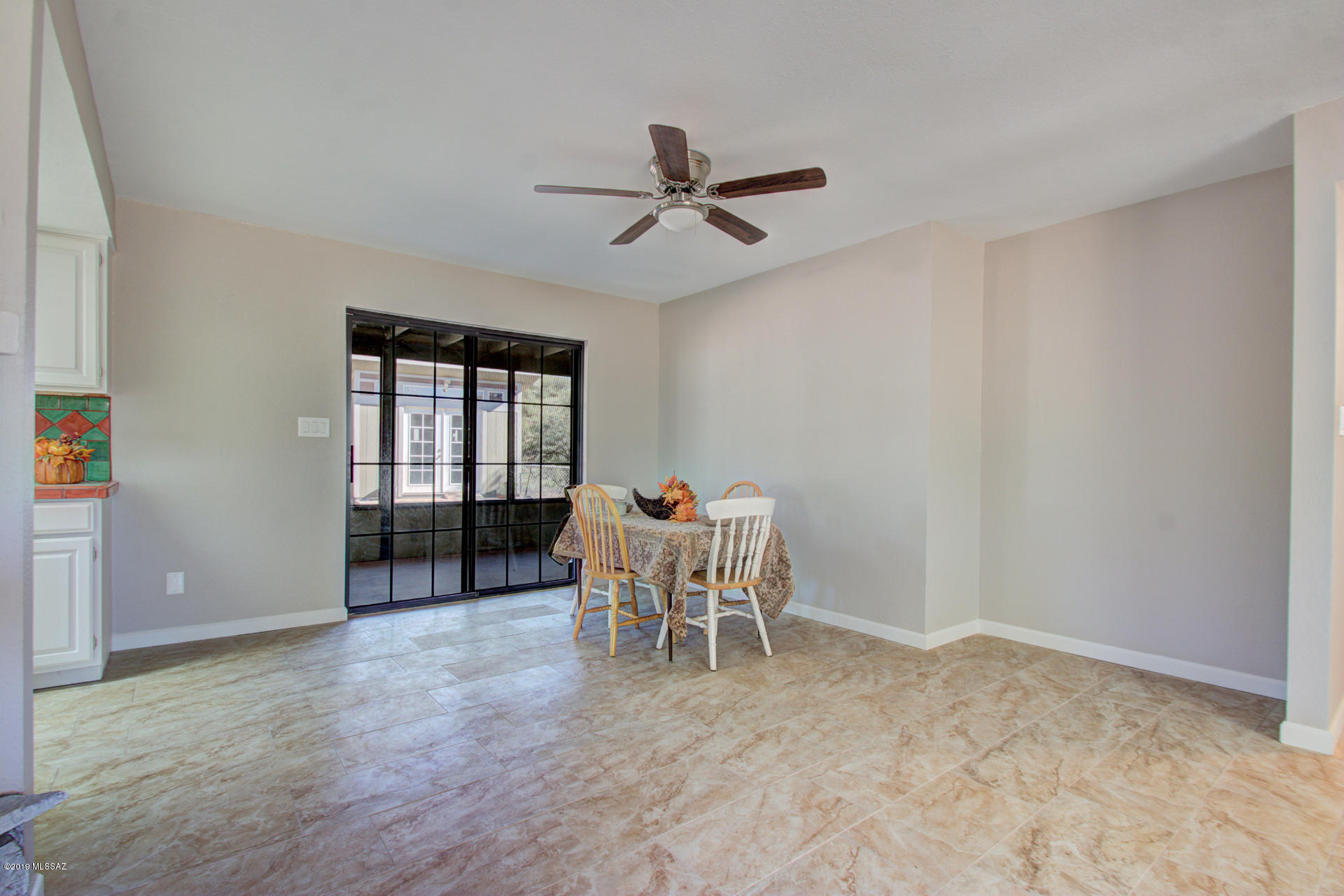182 Bledo Court Rio Rico, AZ 85648 - Photo 2 of 37