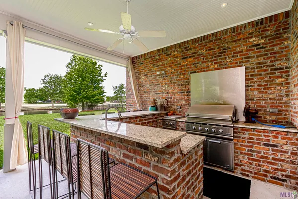 $830,000 | 40228 Dove Estates Court, Gonzales, LA 70737