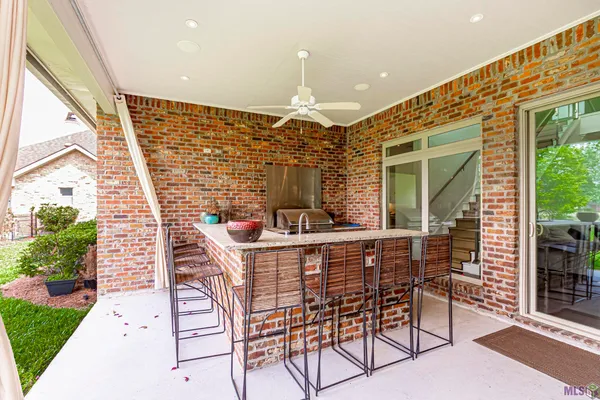 $830,000 | 40228 Dove Estates Court, Gonzales, LA 70737