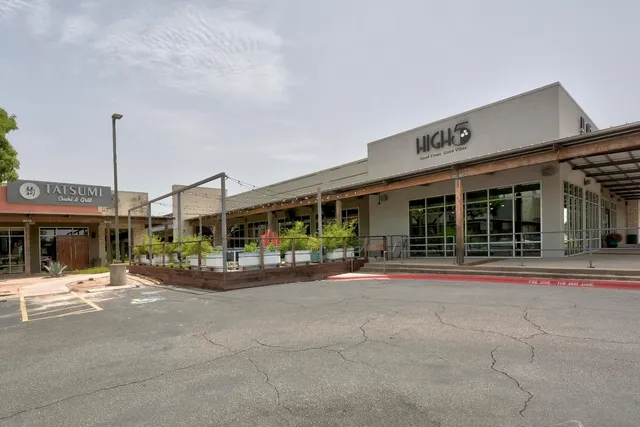 $1,500 | 7801 Shoal Creek Boulevard, Unit 140, Austin, TX 78757