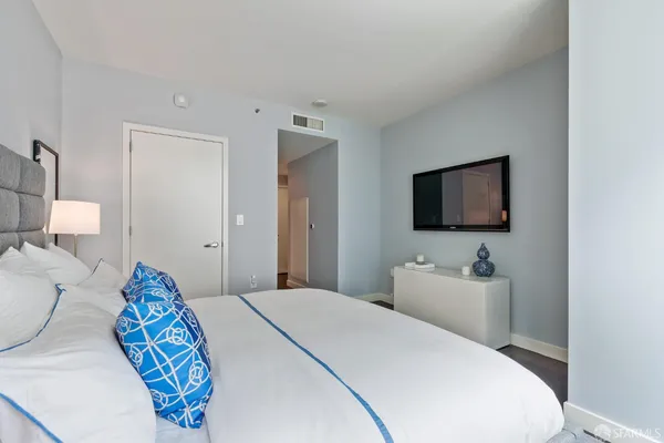 $6,990 | 338 Spear Street, Unit 6D, San Francisco, CA 94105