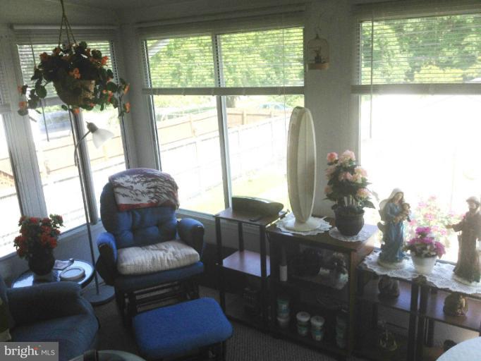 6708 Woodley Road Baltimore, MD 21222 - Photo 6 of 18 Sun Room