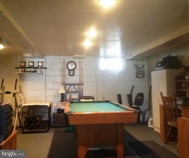 6708 Woodley Road Baltimore, MD 21222 - Photo 10 of 18 Pool Table