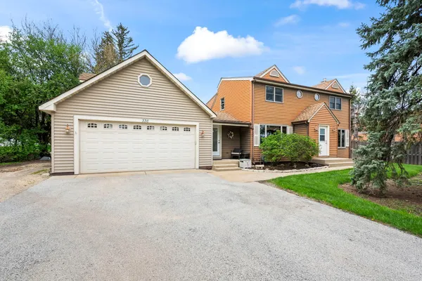 $585,000 | 336 East Ardmore Avenue, Roselle, IL 60172