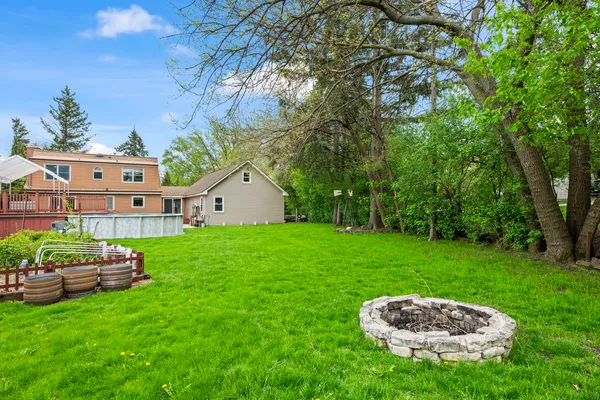 $585,000 | 336 East Ardmore Avenue, Roselle, IL 60172