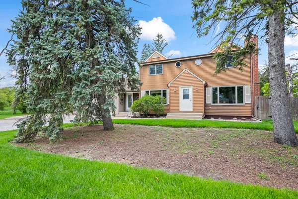$585,000 | 336 East Ardmore Avenue, Roselle, IL 60172