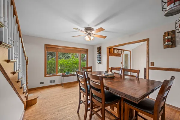 $585,000 | 336 East Ardmore Avenue, Roselle, IL 60172