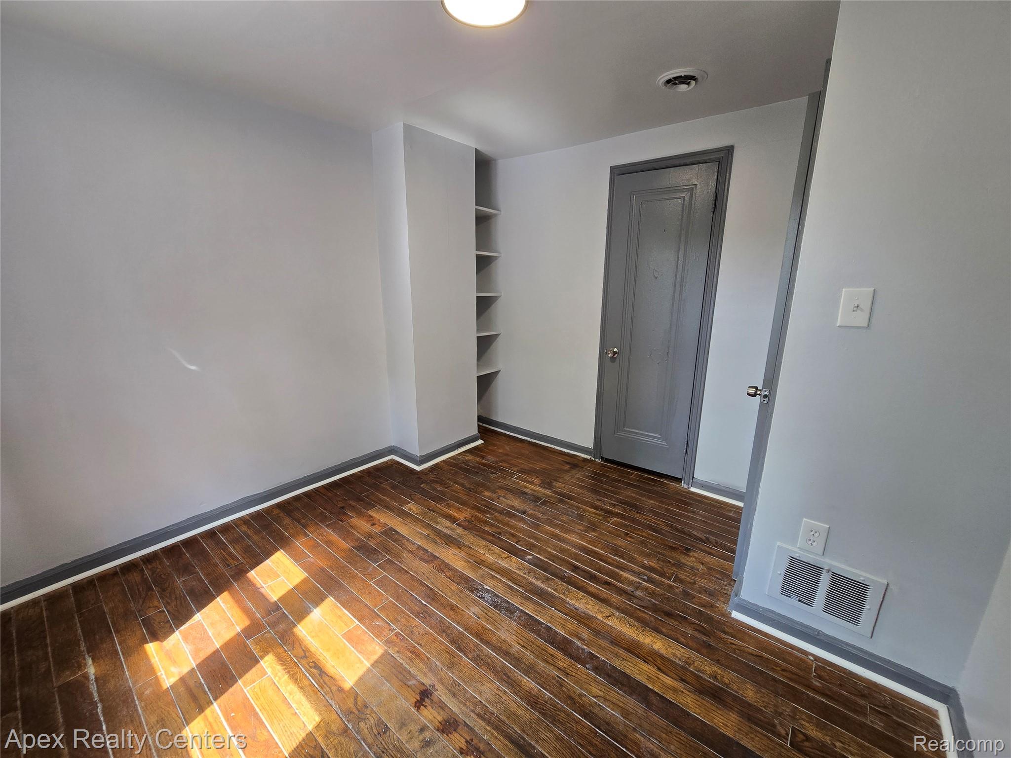 7671-7675 Evergreen Road Detroit, MI 48228 - Photo 41 of 84 7671 Evergreen. Bedroom 2 on second floor.