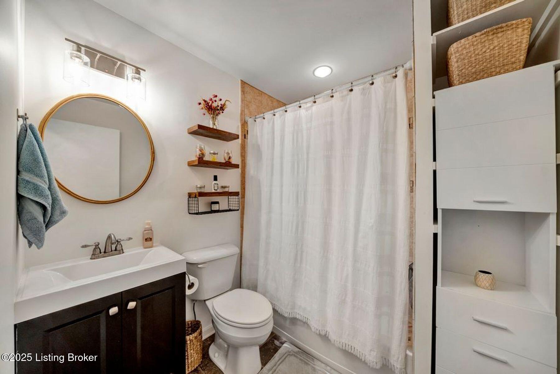 2609 Harmony Road Louisville, KY 40299 - Photo 19 of 50 Full Bathroom, 1