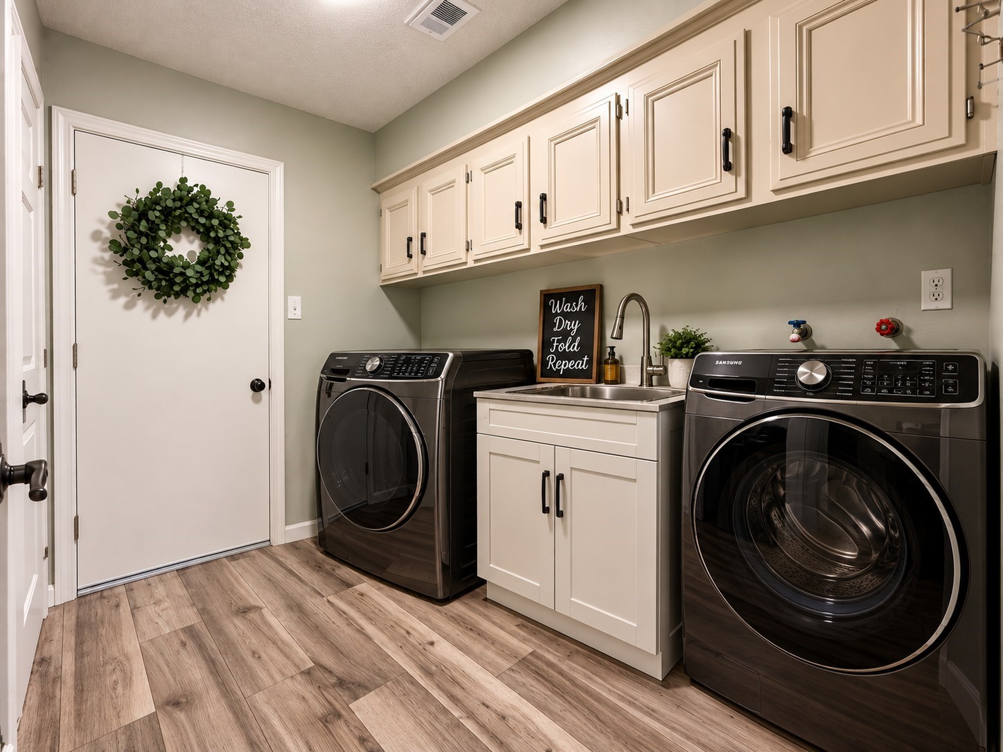 6510 FM 3012 Road Wharton, TX 77488 - Photo 20 of 47 Main House Laundry Room