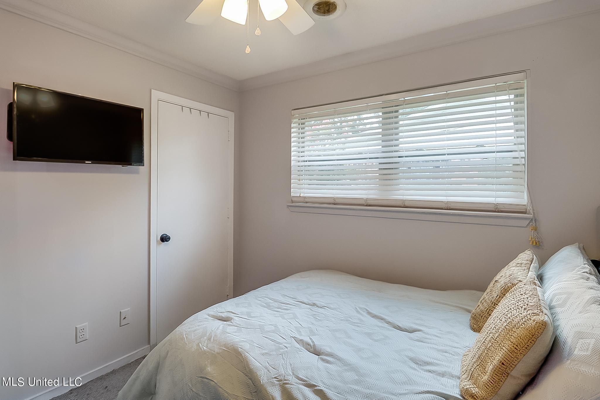 2266 Sunkist Country Club Road Biloxi, MS 39532 - Photo 17 of 25 Bedroom 3