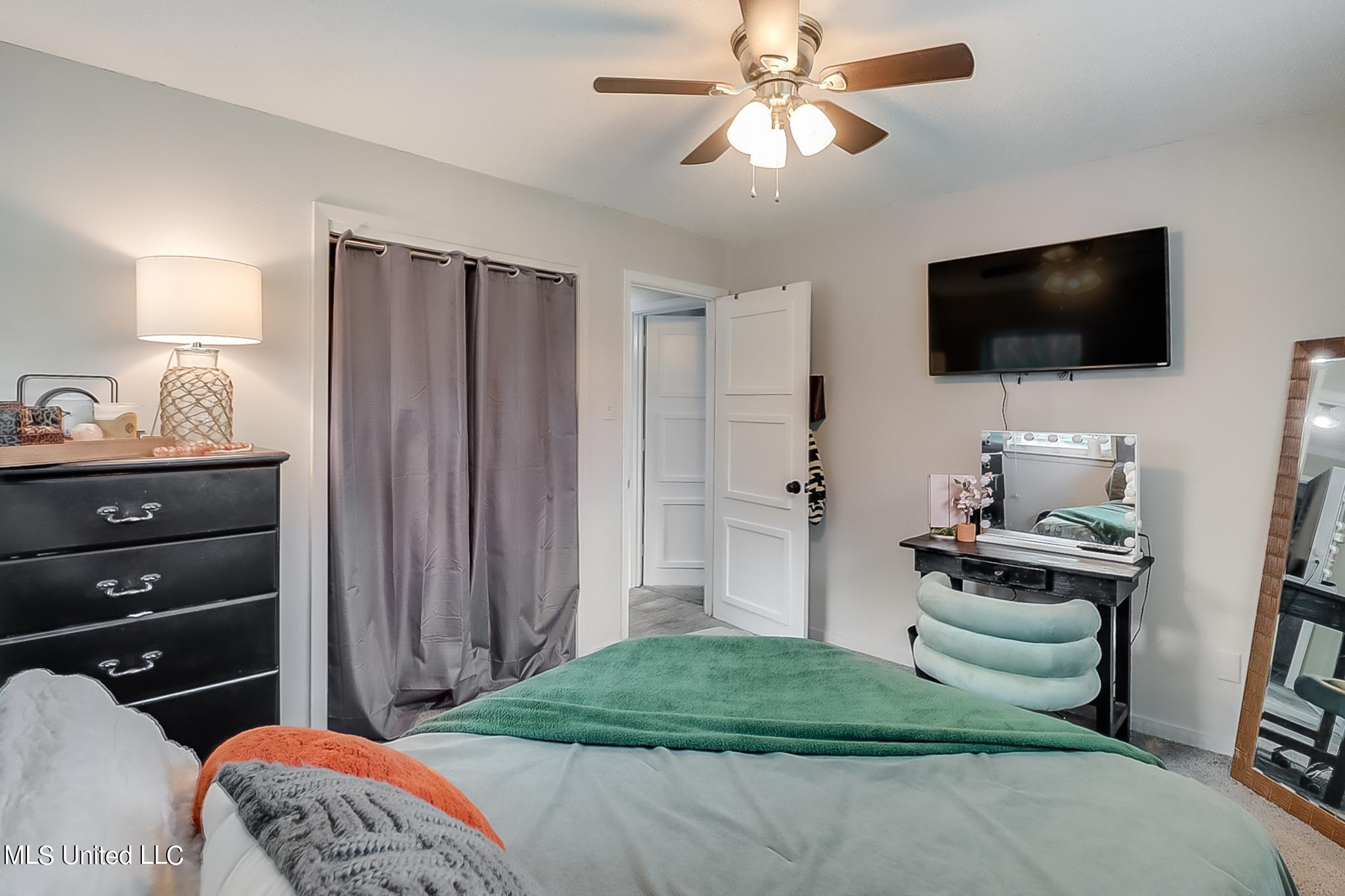 2266 Sunkist Country Club Road Biloxi, MS 39532 - Photo 19 of 25 Bedroom 4