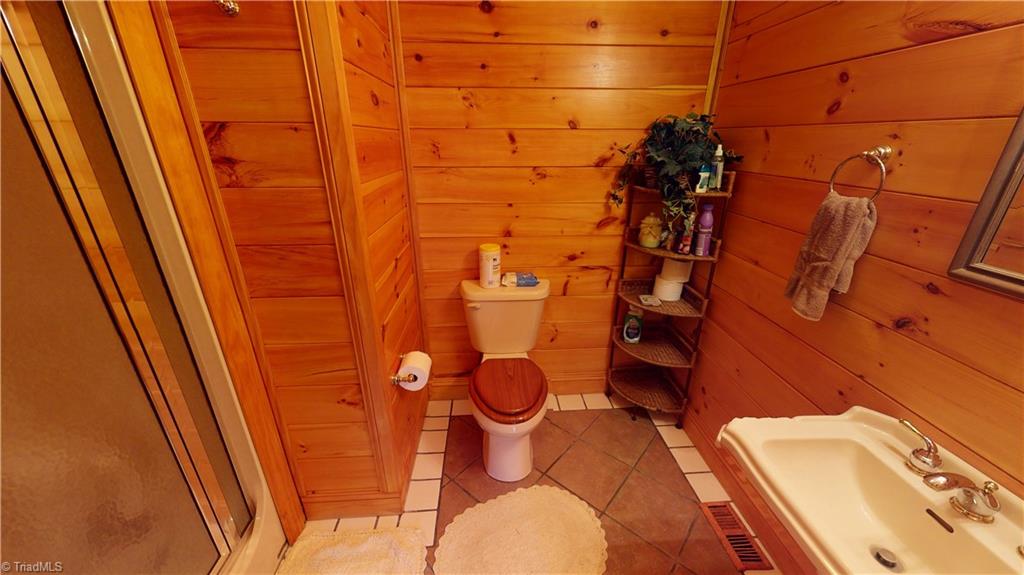 968 Corner Road Pinnacle, NC 27043 - Photo 14 of 30 Gallery Image 14