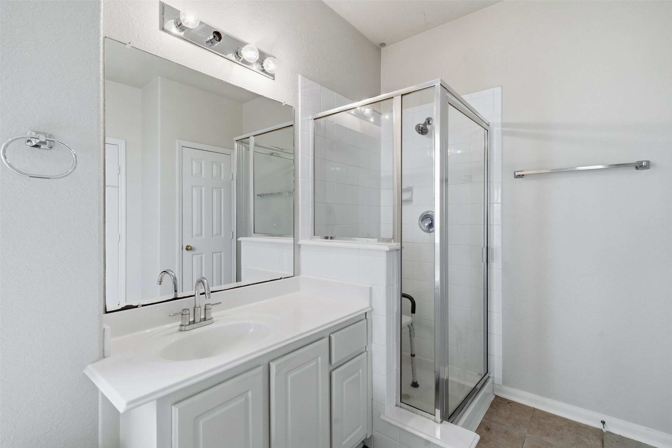 4607 Sebastopol Drive Pearland, TX 77584 - Photo 15 of 26 a bathroom with a double vanity sink mirror and double