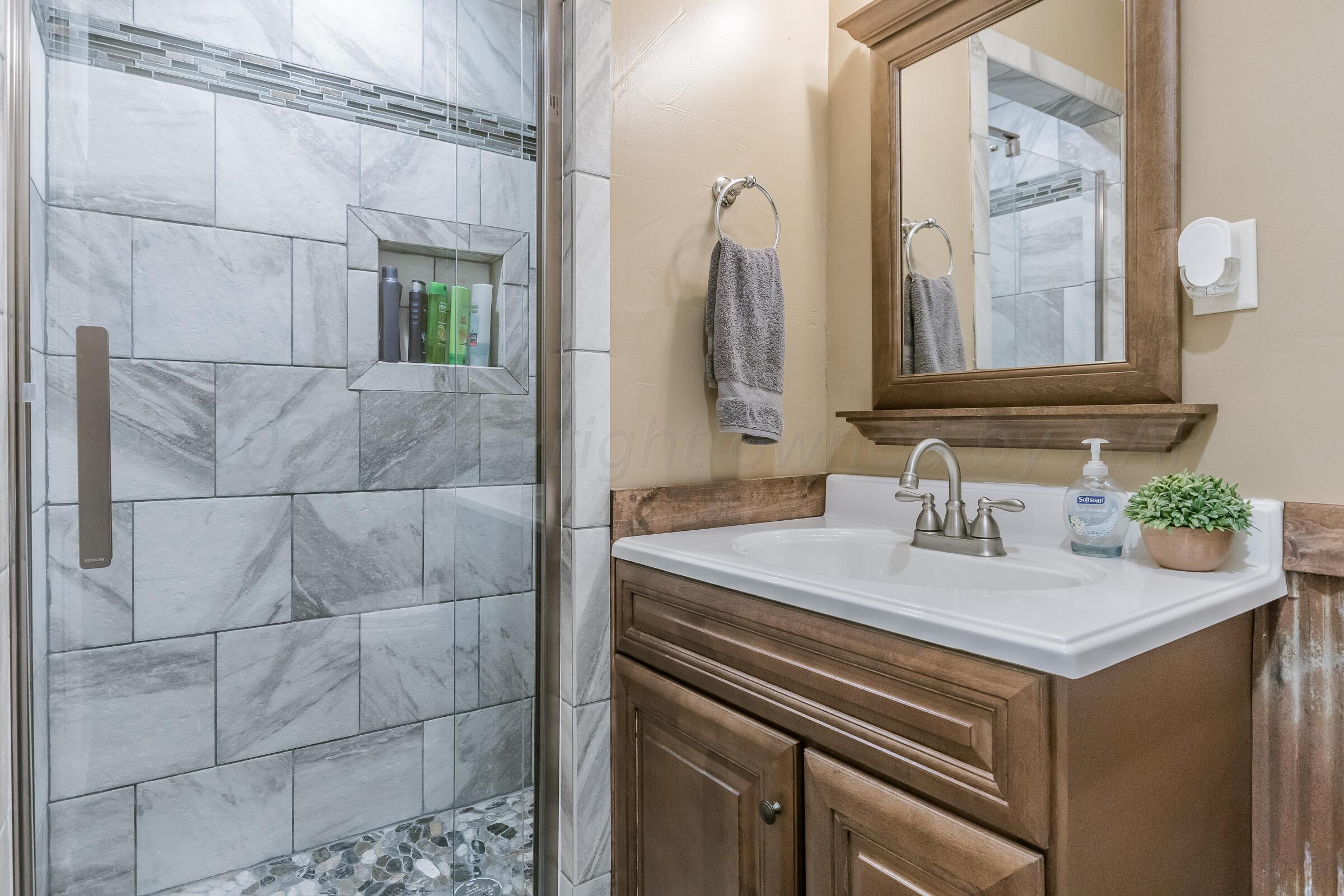 23000 Arnot Road Canyon, TX 79015 - Photo 24 of 54 Hall Bathroom