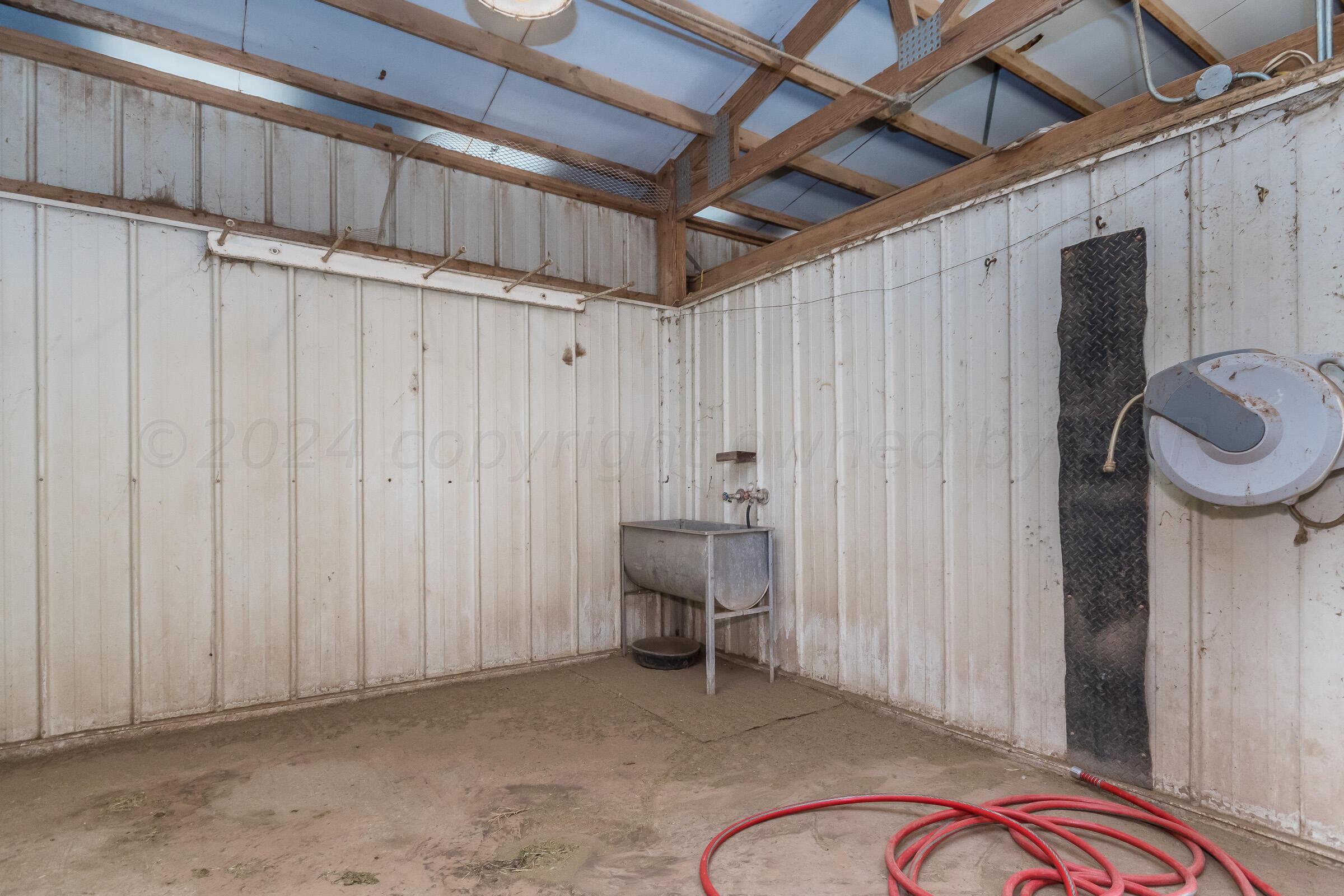 23000 Arnot Road Canyon, TX 79015 - Photo 42 of 54 Barn-3