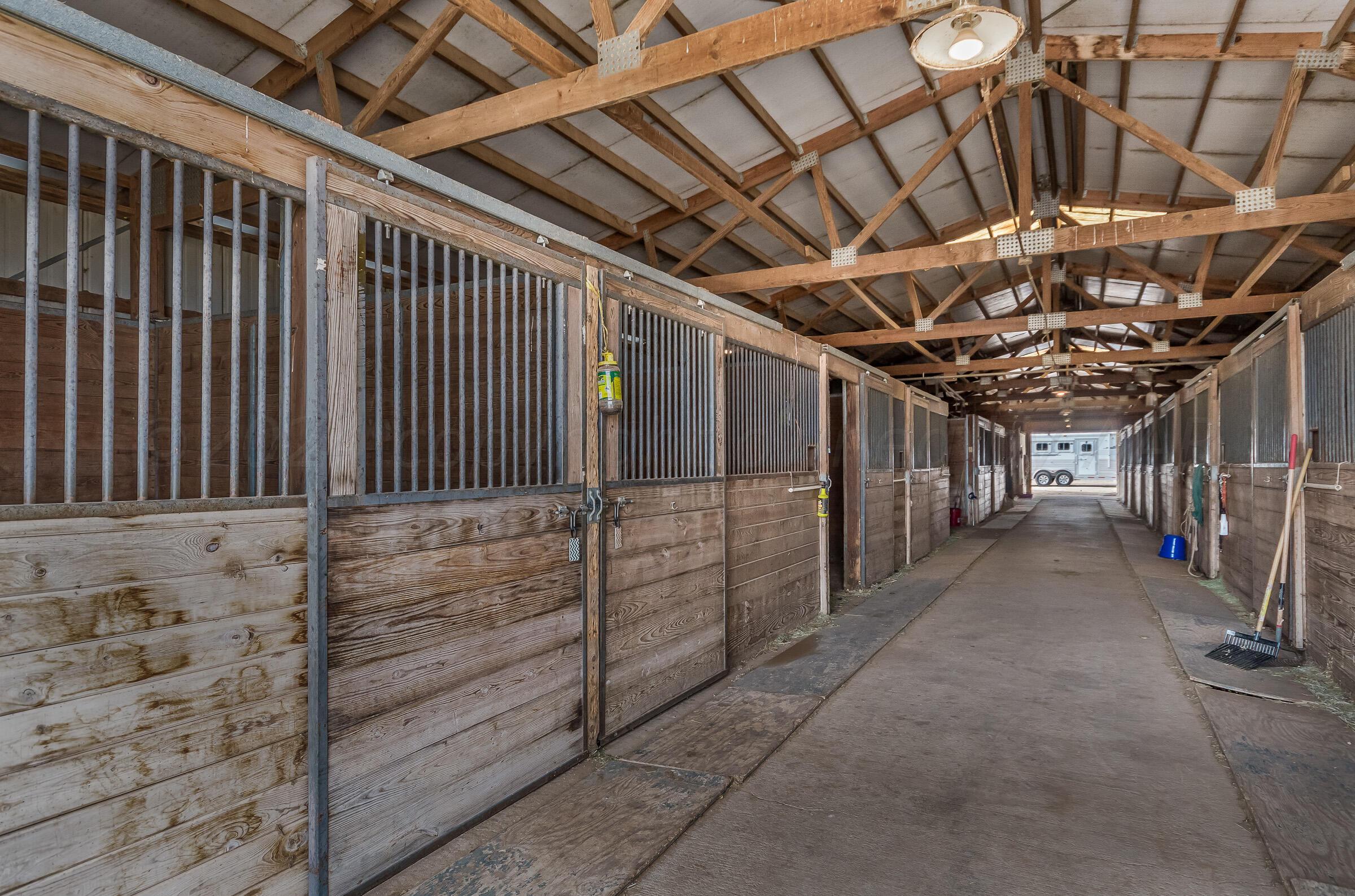 23000 Arnot Road Canyon, TX 79015 - Photo 46 of 54 Barn-7