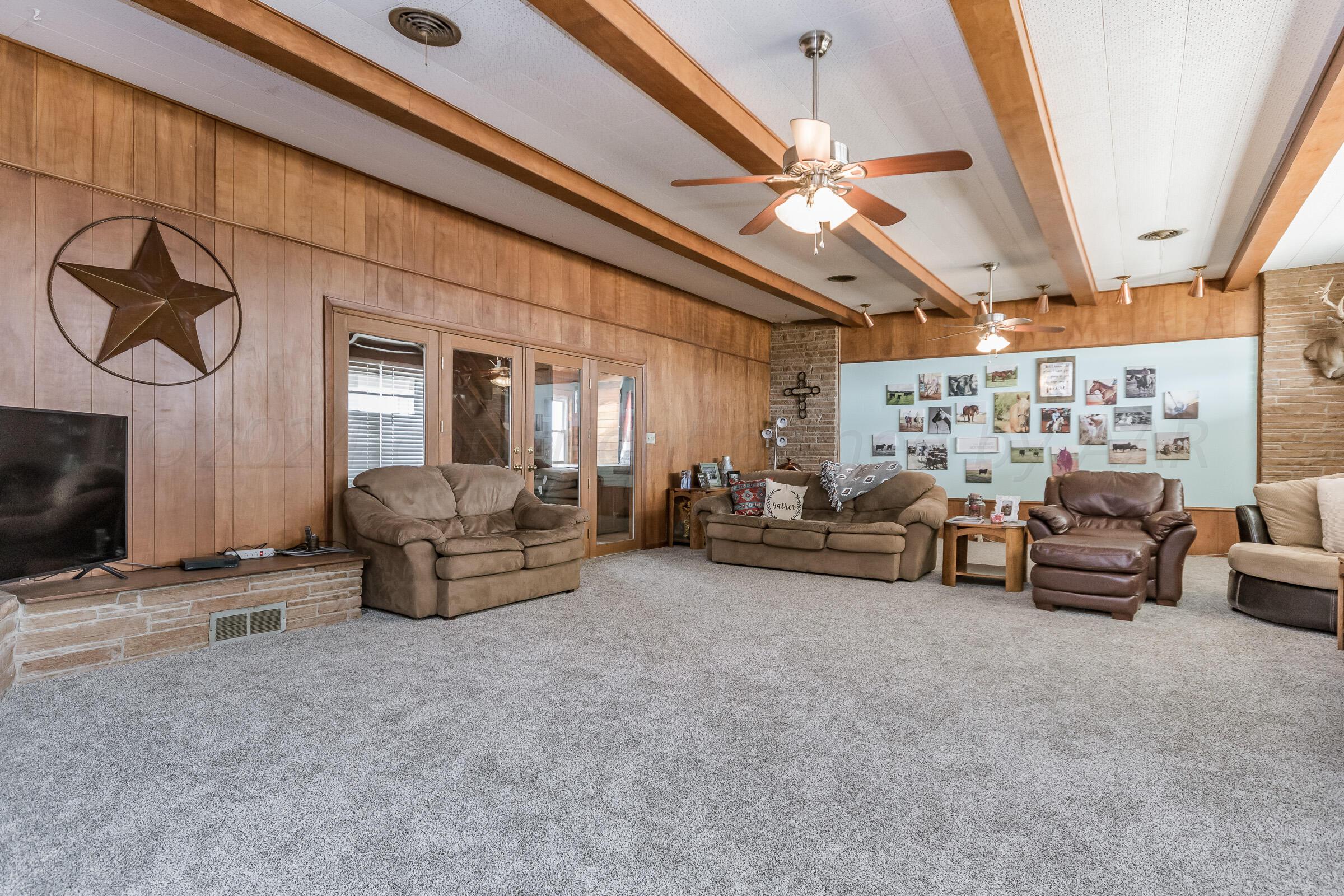 23000 Arnot Road Canyon, TX 79015 - Photo 8 of 54 Living Room