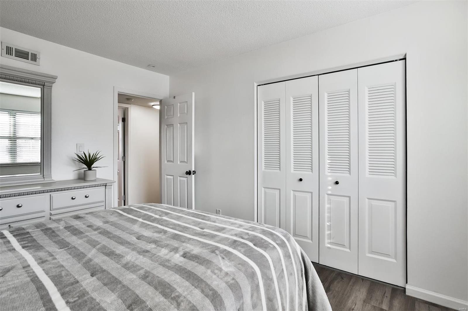 9154 Eager Road St. Louis, MO 63144 - Photo 15 of 25 Gallery Image 15