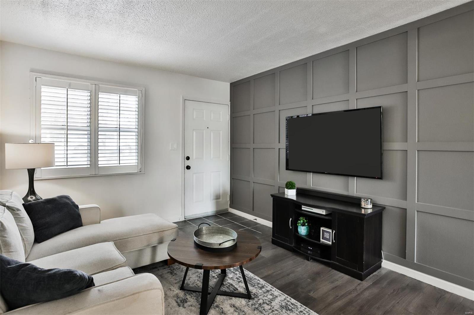 9154 Eager Road St. Louis, MO 63144 - Photo 3 of 25 Gallery Image 3