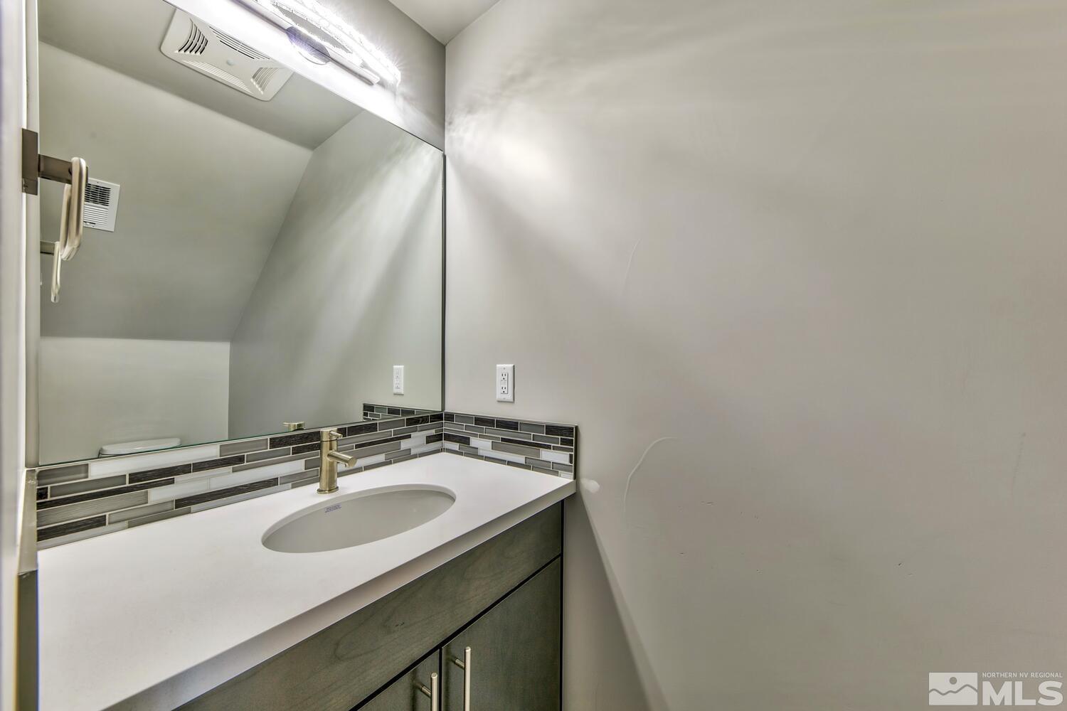 502 Mill Street Reno, NV 89502 - Photo 8 of 17 Photo 8
