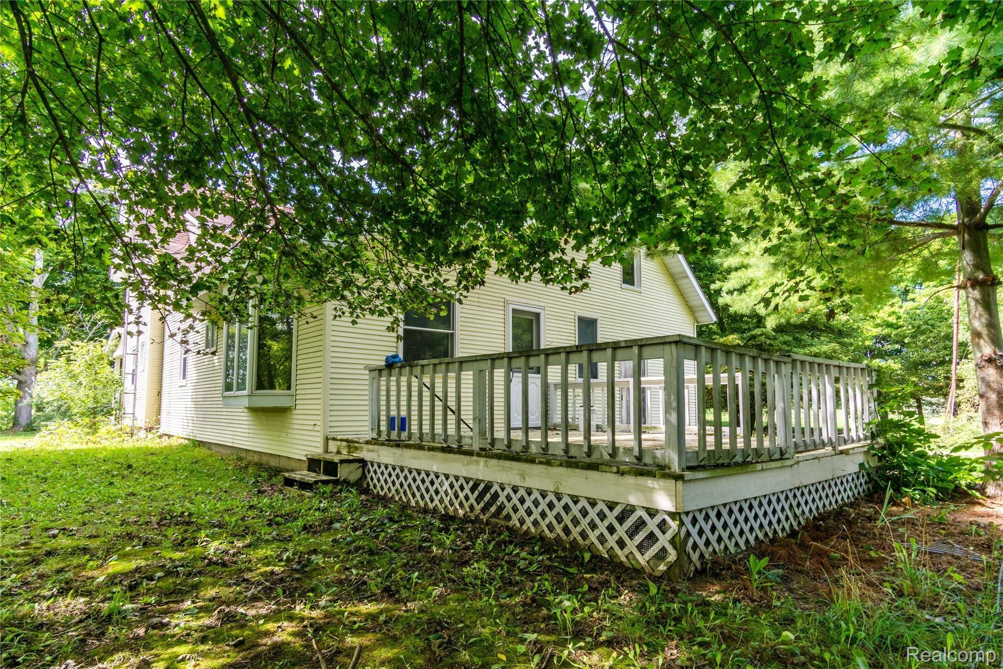 14509 South Byron Road Byron, MI 48418 - Photo 30 of 36 Exteriors (8 of 12).jpg