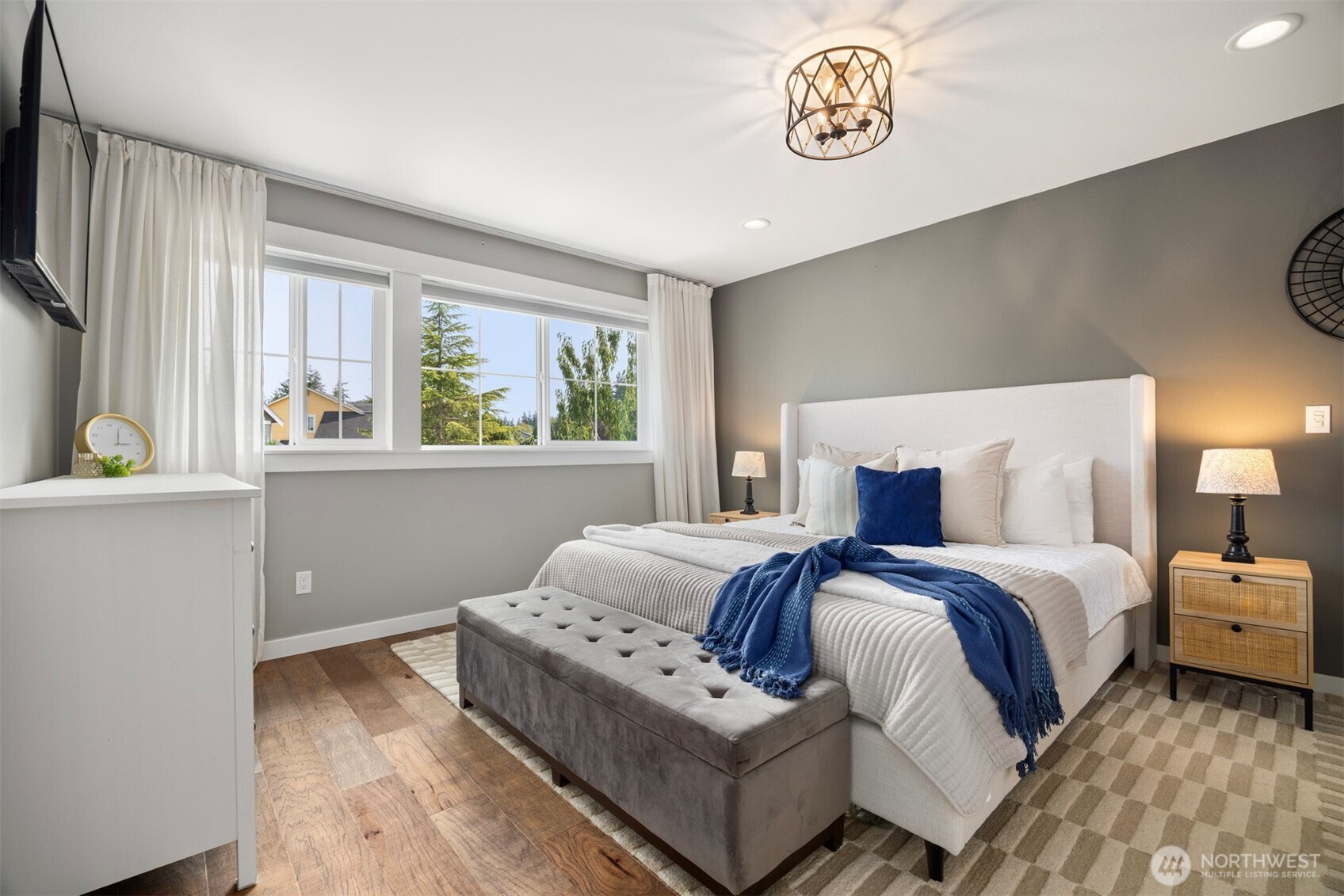 3941 Lakemont Road Bellingham, WA 98226 - Photo 18 of 40 a bedroom with a bed and a window