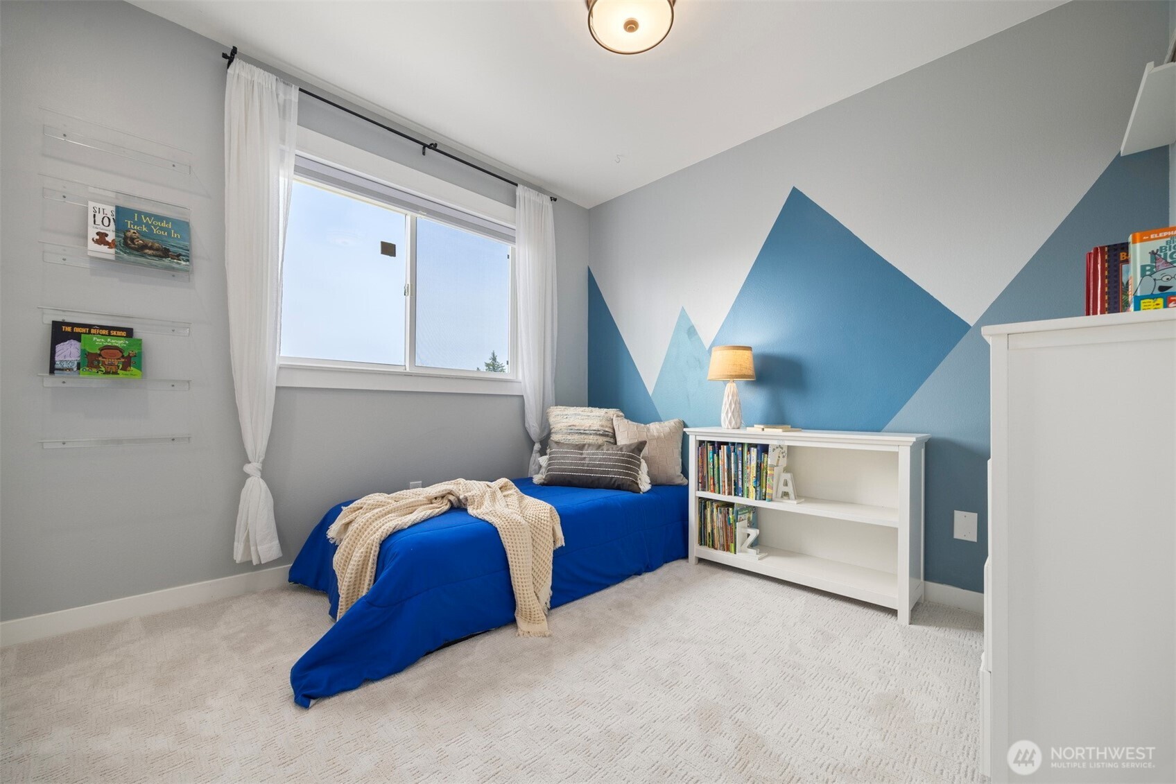 3941 Lakemont Road Bellingham, WA 98226 - Photo 27 of 40 a bed room with a bed and a window