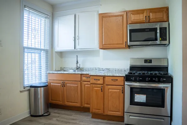 $1,950 | 294 Clerk Street, Unit 1, Jersey City, NJ 07304