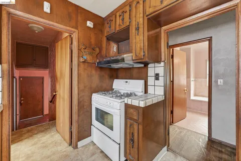 $325,000 | 8115 Iris Street, Oakland, CA 94605