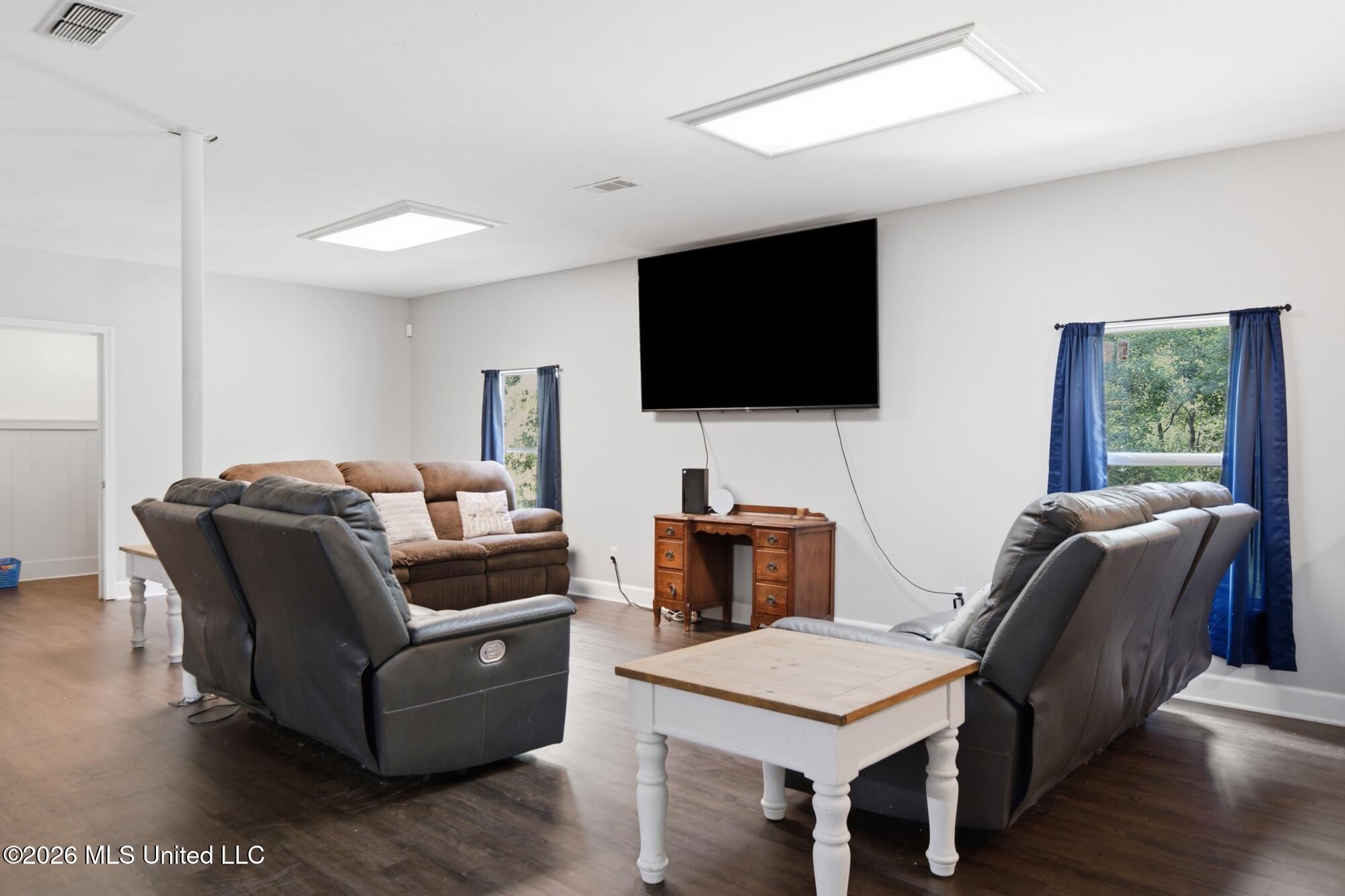 1508 Carterville Road Petal, MS 39465 - Photo 6 of 41 Living Room