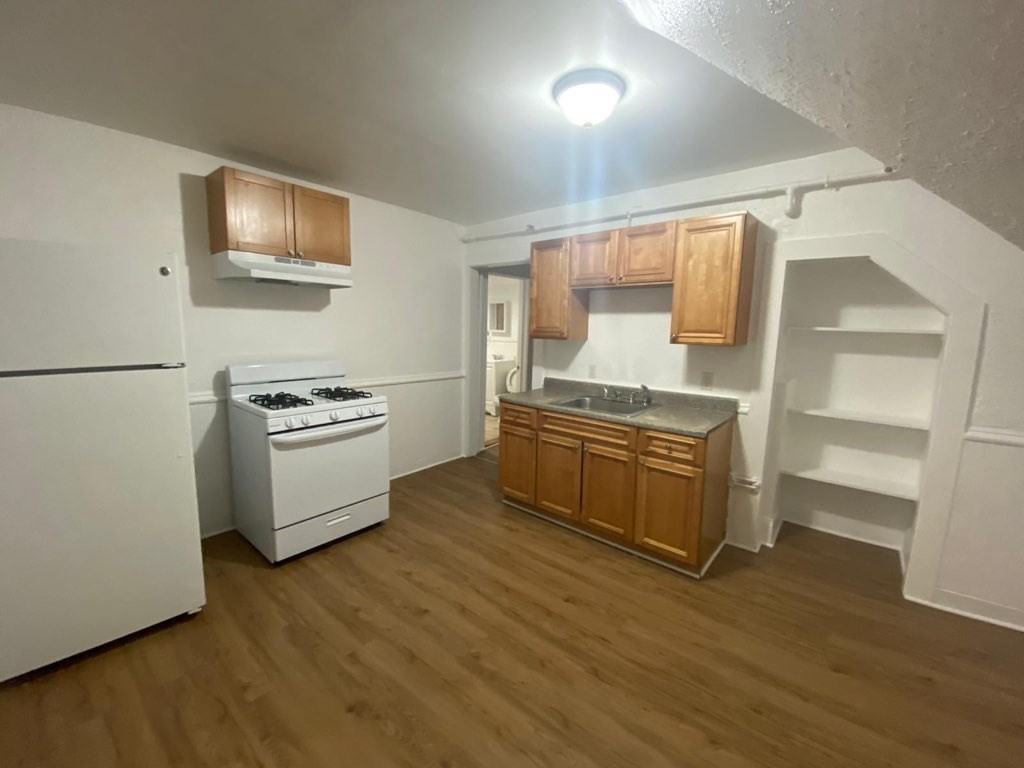 133 Chestnut Street, Unit 5 Lynn, MA 01902 - Photo 1 of 10
