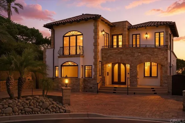 $3,799,000 | 1045 Van Nuys Street, San Diego, CA 92109