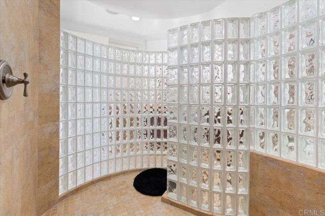 a view of empty room with windows