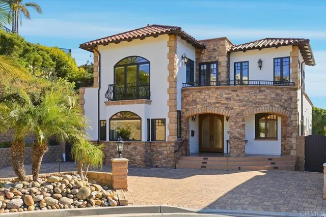 $3,799,000 | 1045 Van Nuys Street, San Diego, CA 92109
