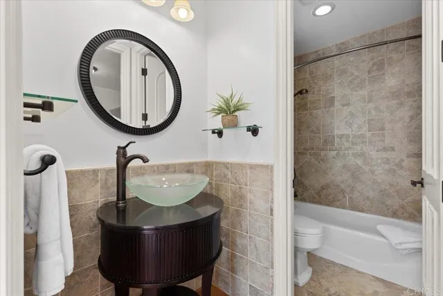 $3,799,000 | 1045 Van Nuys Street, San Diego, CA 92109