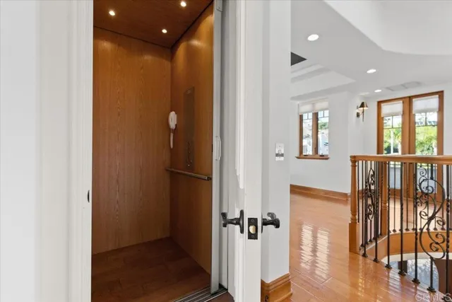 $3,799,000 | 1045 Van Nuys Street, San Diego, CA 92109